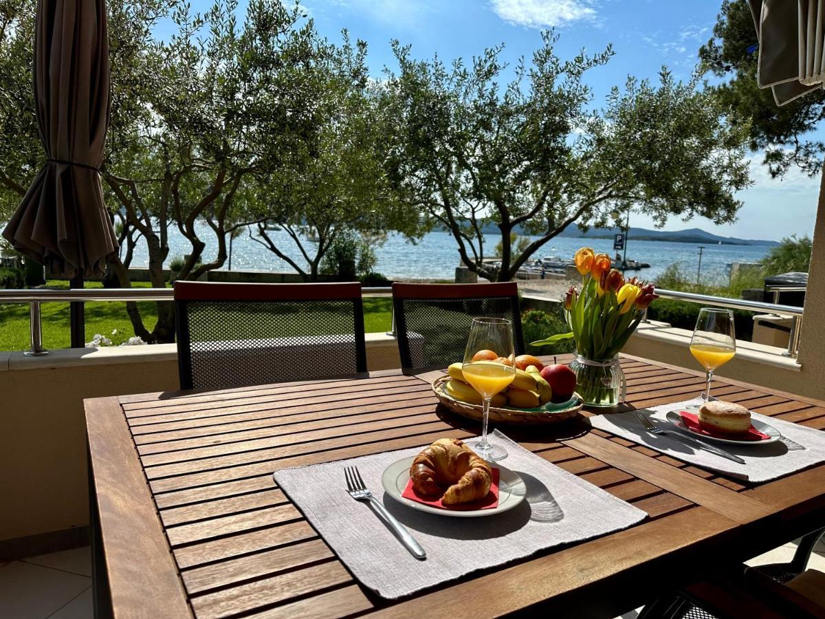 Apartmani Roko Biograd Na Moru Exterior foto