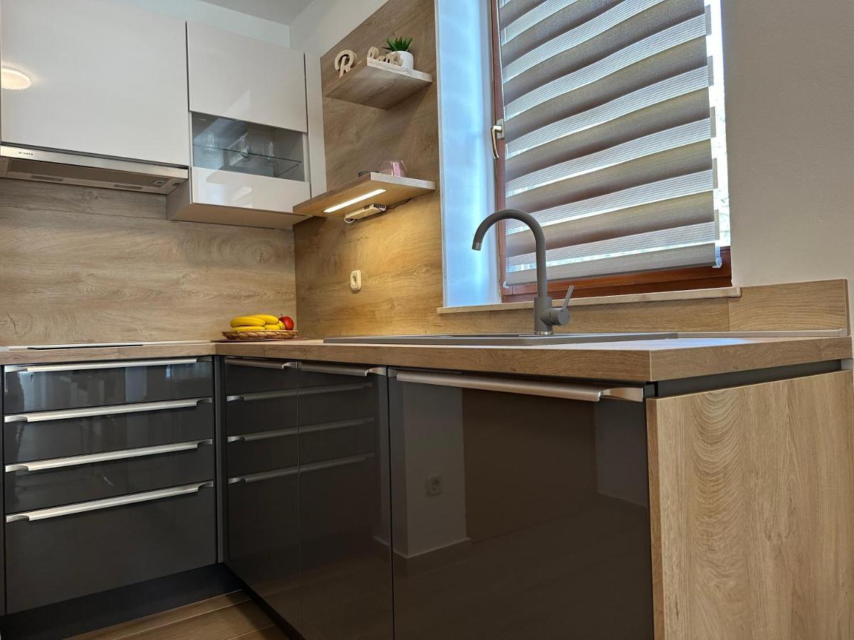 Apartmani Roko Biograd Na Moru Exterior foto